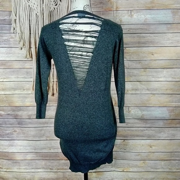 UO | Sparkle & Fade Grey Slashed V-Back Sweater - Picture 4 of 8